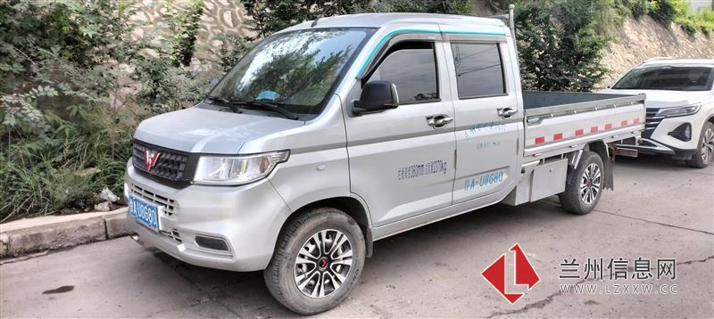 雙排微貨車(chē)長(zhǎng)短途拉貨搬家